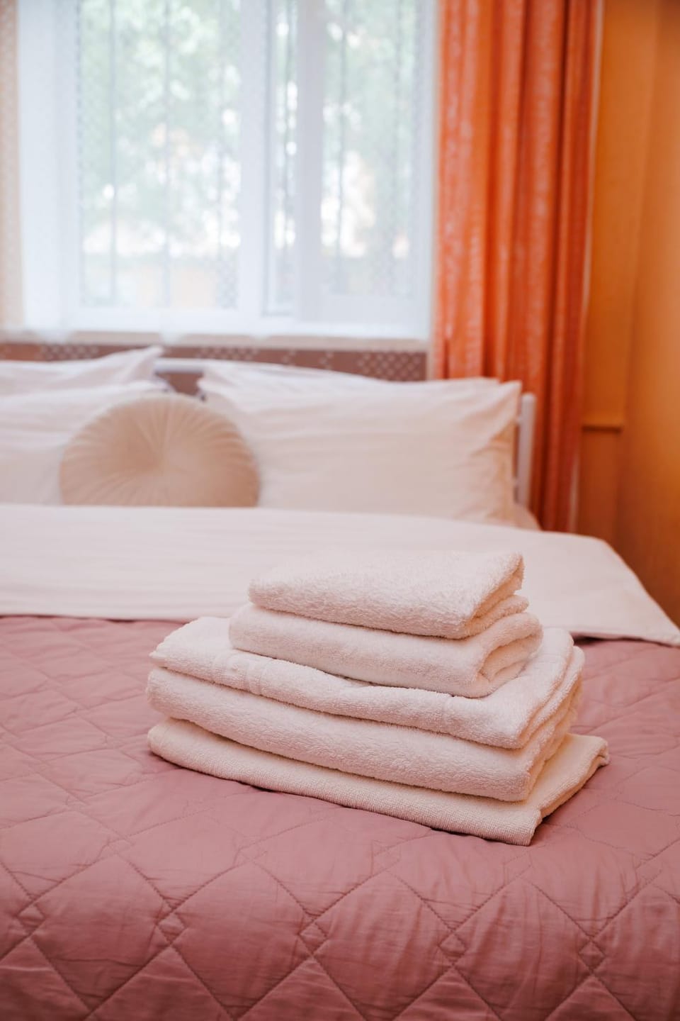 Bed, Photo of the whole room, Bedroom, towels