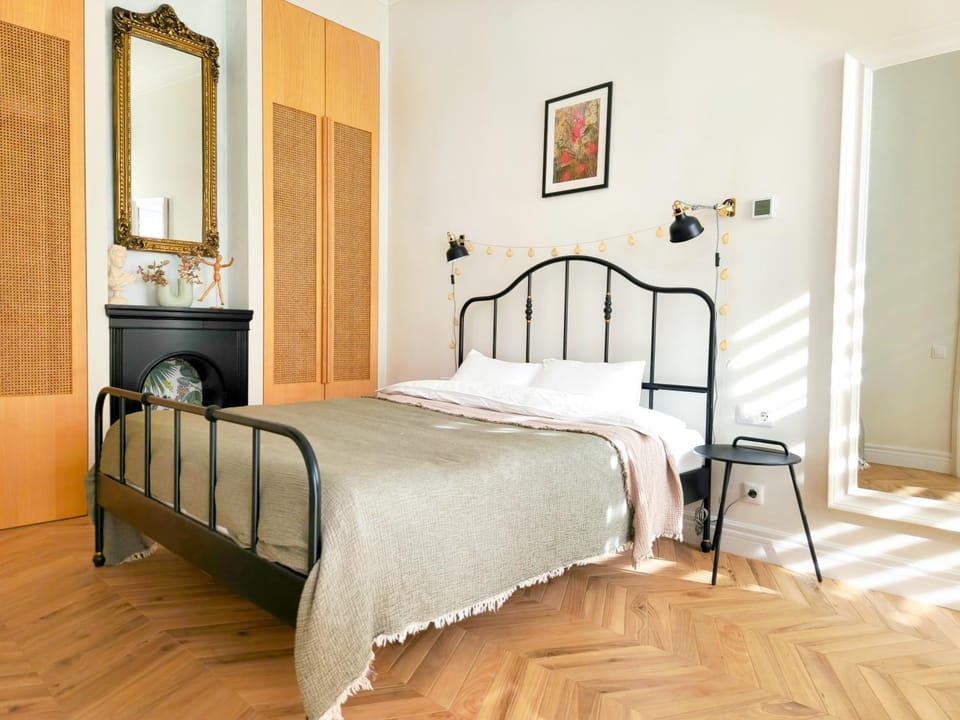 Bed, Bedroom, wardrobe