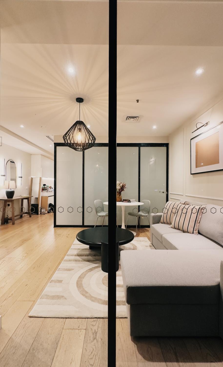 Living room, Photo of the whole room
