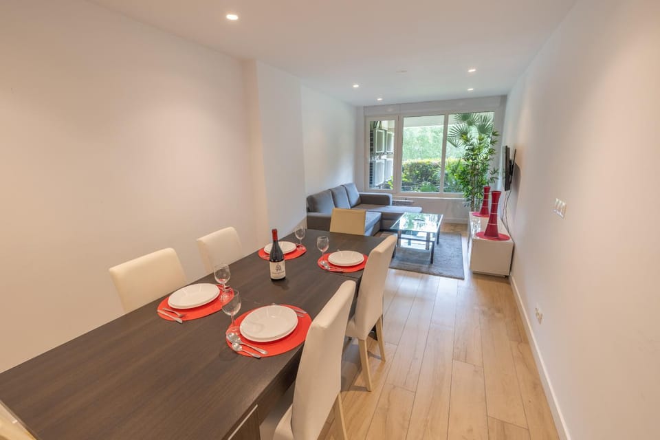 Living room, Dining area