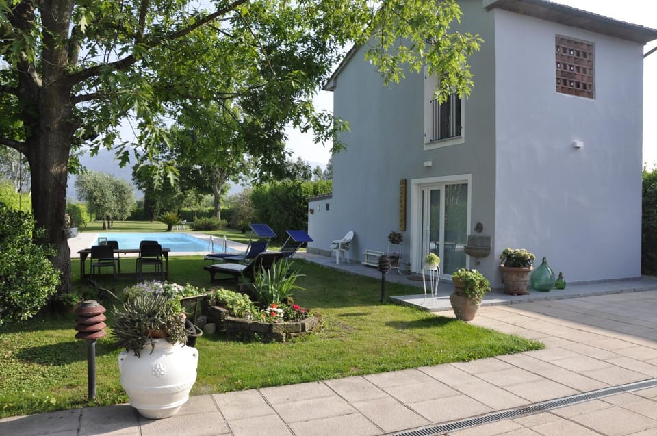 Property building, Garden