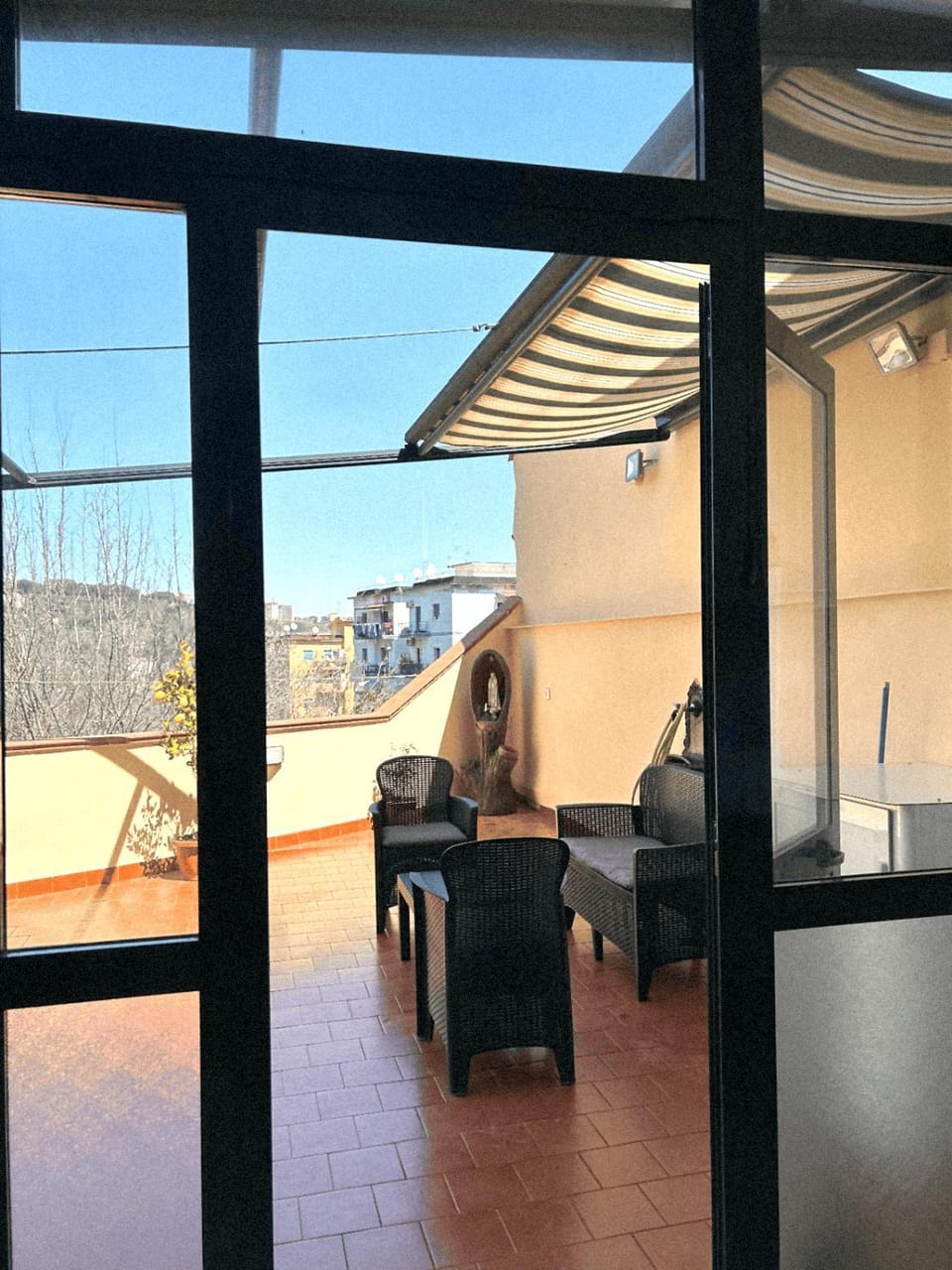 Bird's eye view, View (from property/room), Balcony/Terrace, Quiet street view