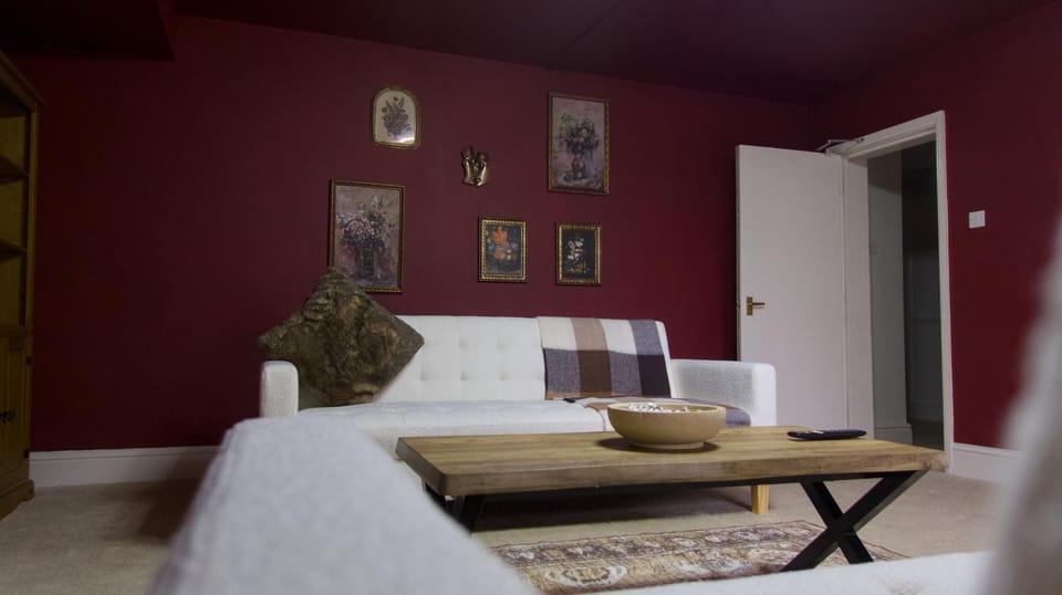 2 Bedroom apartment - The Ruby Apartment in Cheltenham