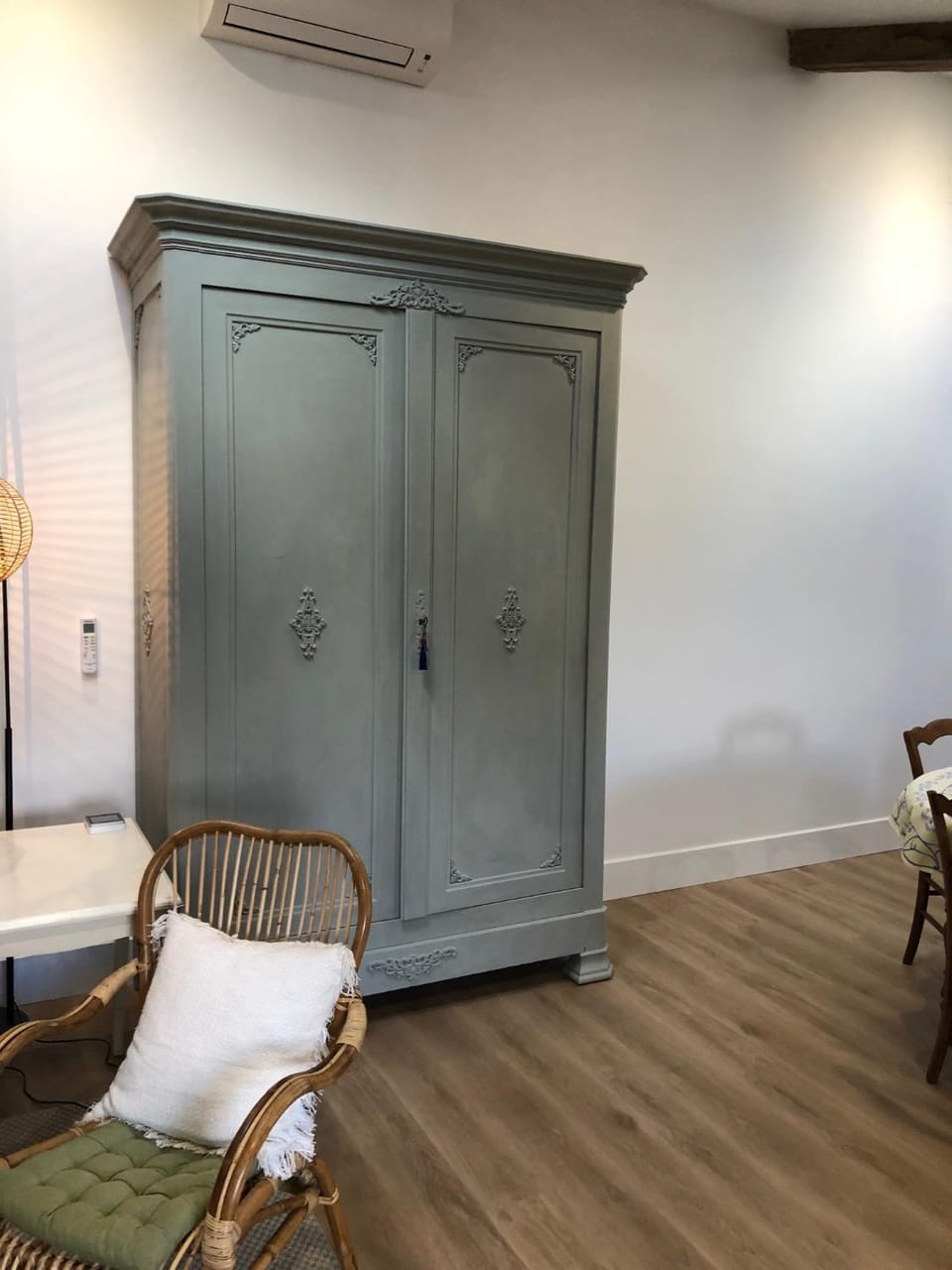 Living room, Decorative detail, Seating area, wardrobe