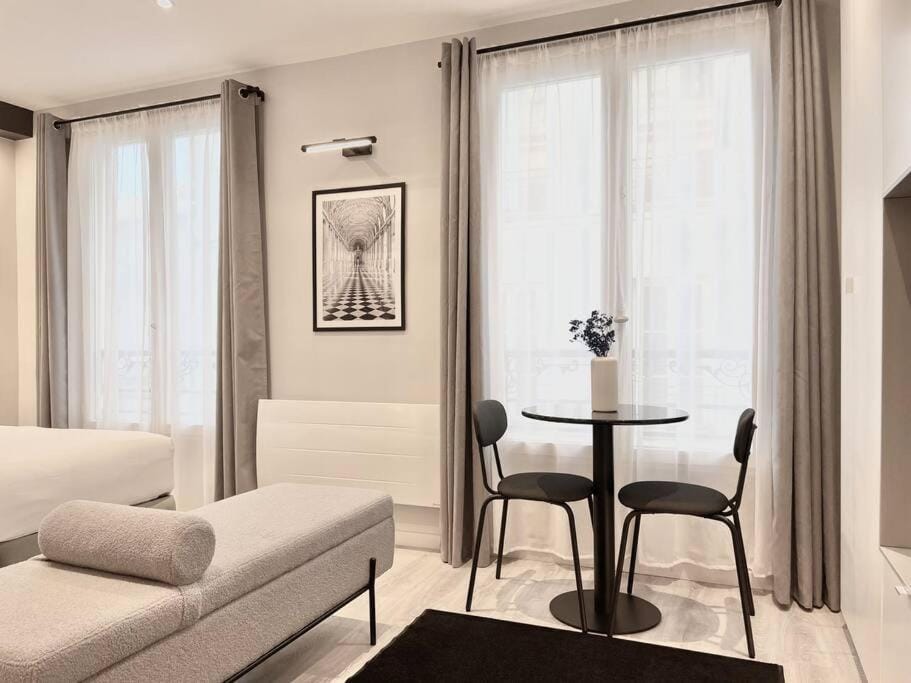 Charming Studio Paris Marais, République, Bastille Apartment in Paris