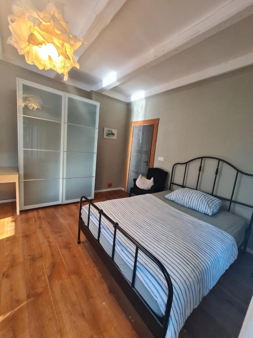Bed, Photo of the whole room, Bedroom, wardrobe