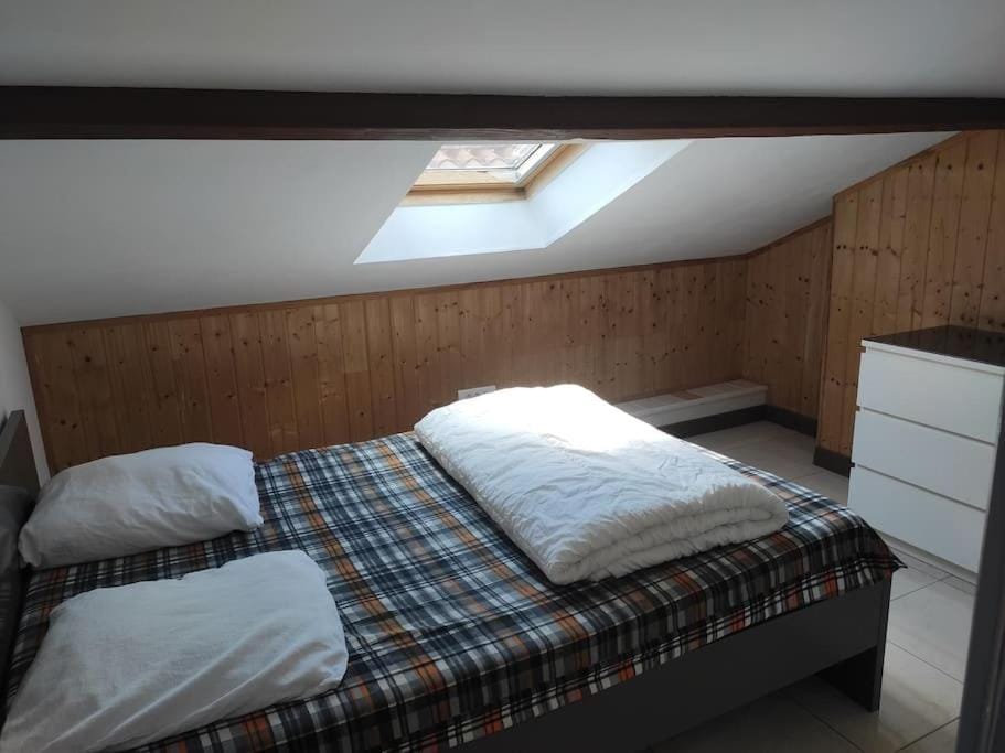 Gîte paisible en bord de lac House in Auvergne-Rhône-Alpes