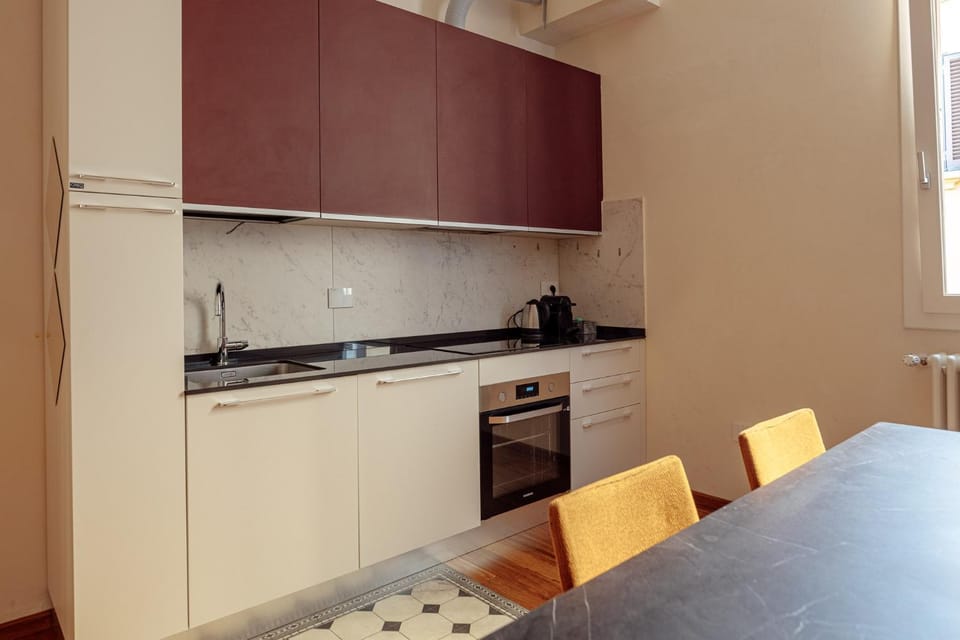 Appartamento Moderno in Piazza Aldrovandi Apartment in Bologna