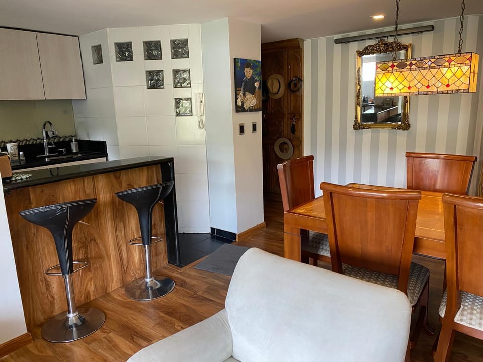 Kitchen or kitchenette, Living room, Seating area, Dining area, stove