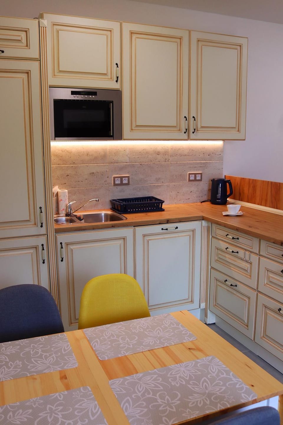 Kitchen or kitchenette, kitchen
