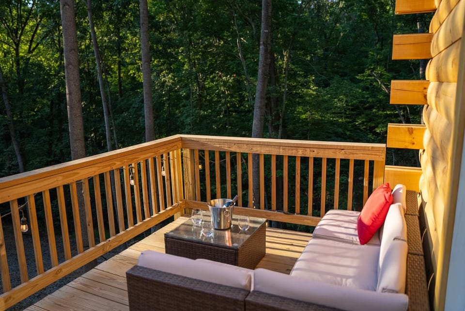 Patio, Spring, Day, Natural landscape, View (from property/room), Balcony/Terrace, Balcony/Terrace