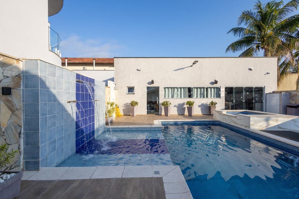 Property building, Day, Pool view, Swimming pool