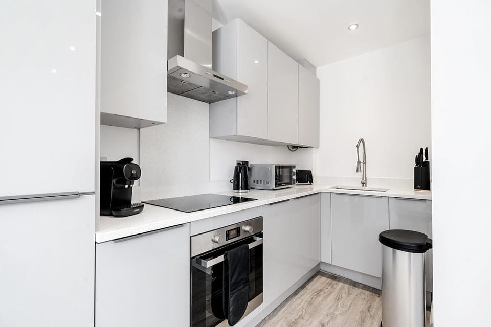 Coffee/tea facilities, Kitchen or kitchenette, oven, toaster
