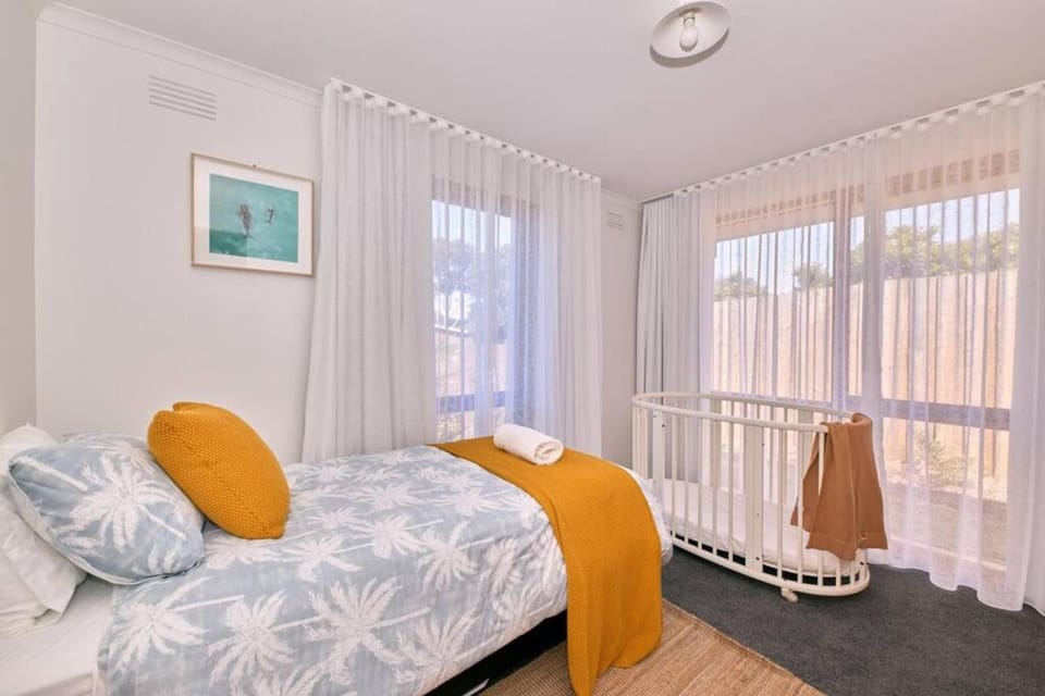 White Beach Nest walk to the beach House in Torquay