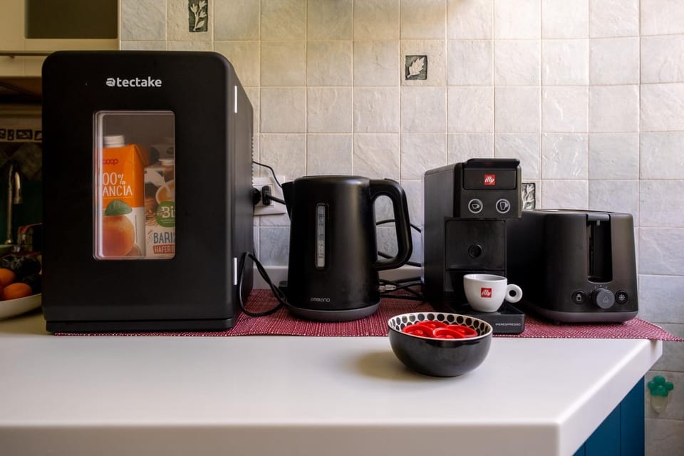 Coffee/tea facilities, Kitchen or kitchenette, Communal kitchen, Breakfast, minibar, toaster, kitchen