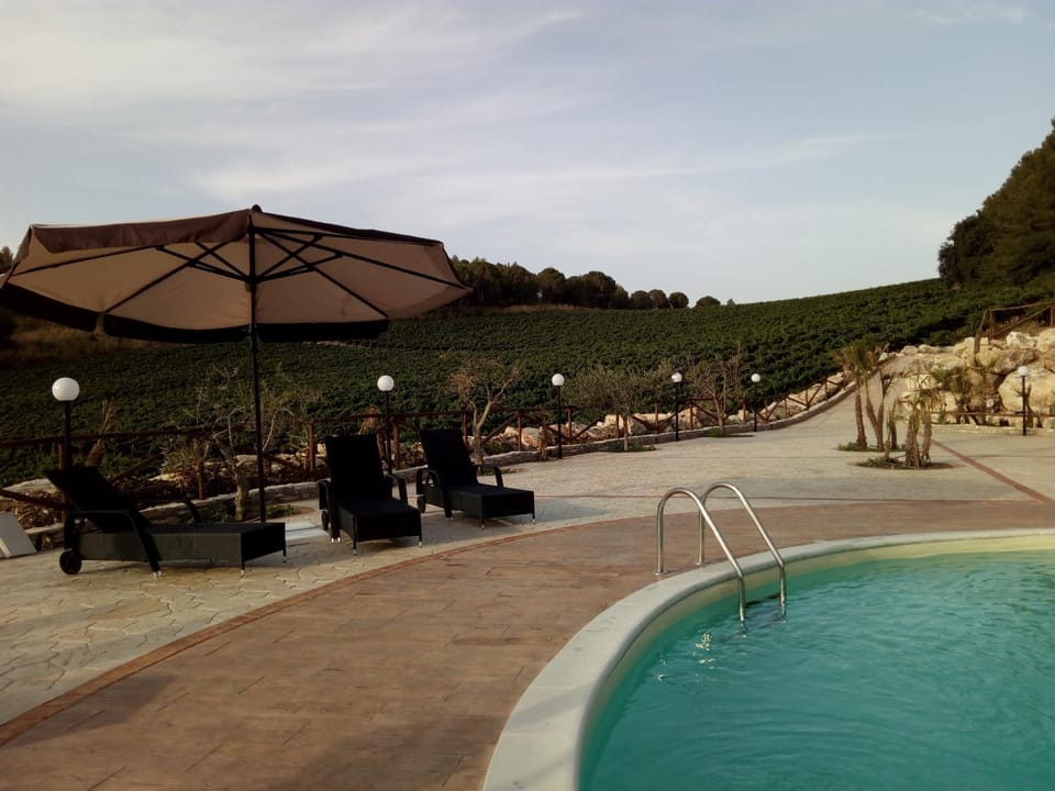 Natural landscape, Activities, Solarium, Swimming pool, Swimming pool