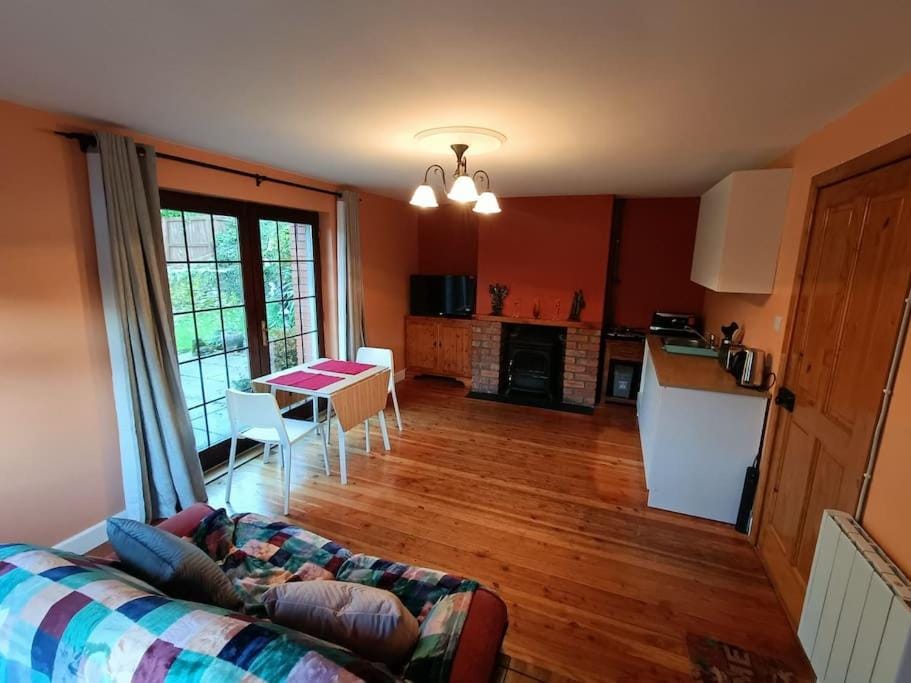 Abbey View Cottage Extension Apartment in County Kilkenny