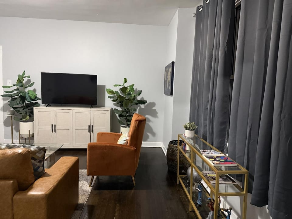 Communal lounge/ TV room, TV and multimedia, Evening entertainment