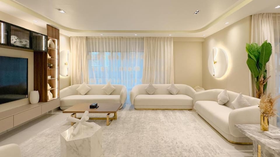 Usmans 4 Bedroom Apartment on D Beach By SLS DIRECT BEACH ACCESS FULLY SERVICED JBR Apartment in Dubai