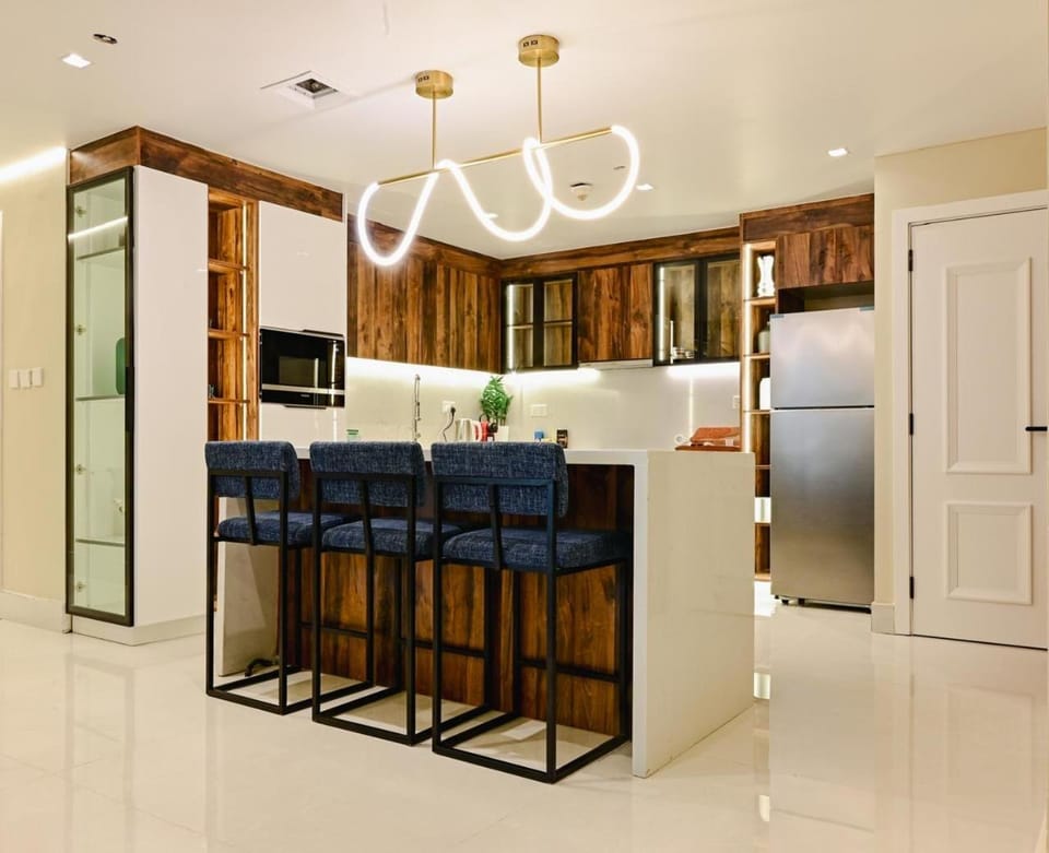 Usmans 4 Bedroom Apartment on D Beach By SLS DIRECT BEACH ACCESS FULLY SERVICED JBR Apartment in Dubai