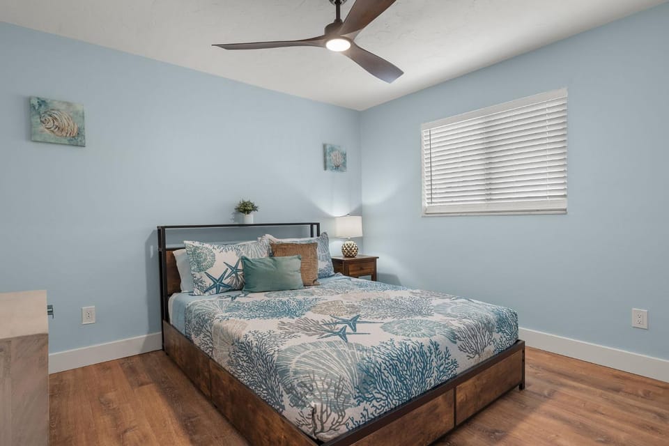 Bed, Bedroom