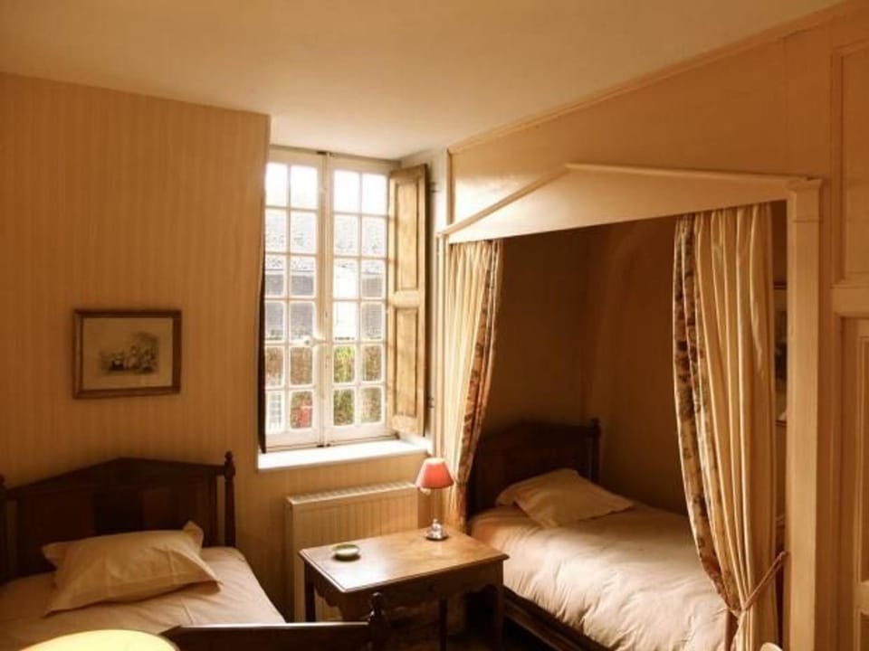 Gîte historique au château de charme proche du Mans - FR-1-410-453 House in Pays de la Loire