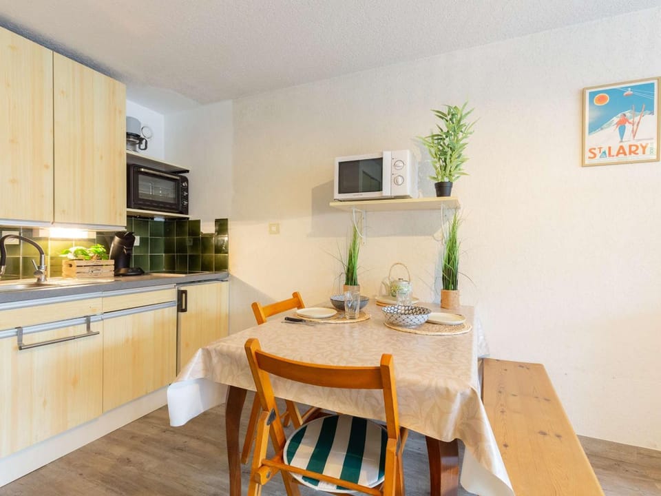 Studio confortable à Saint Lary pour 4 personnes, proche télécabine Cabin in Saint-Lary-Soulan