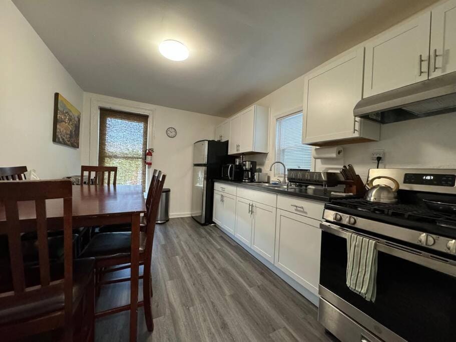 Private Apartment with NYC VIEWS right outside NYC Apartment in Jersey City