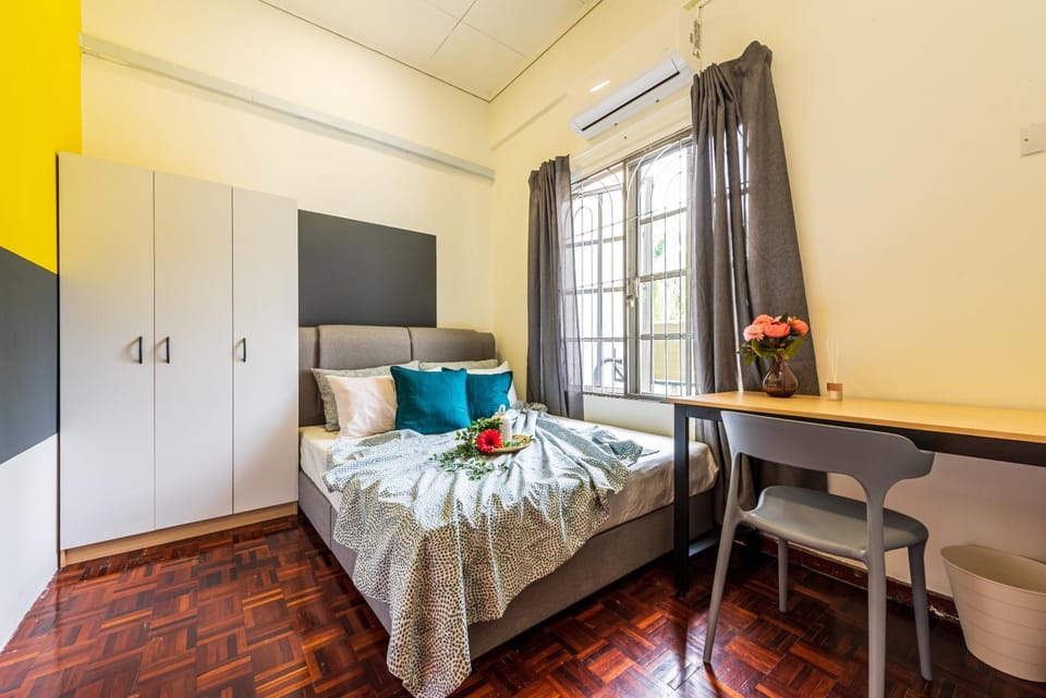 Bed, Bedroom, air conditioner