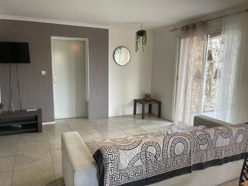 Appartement Nîmes A Apartment in Nimes