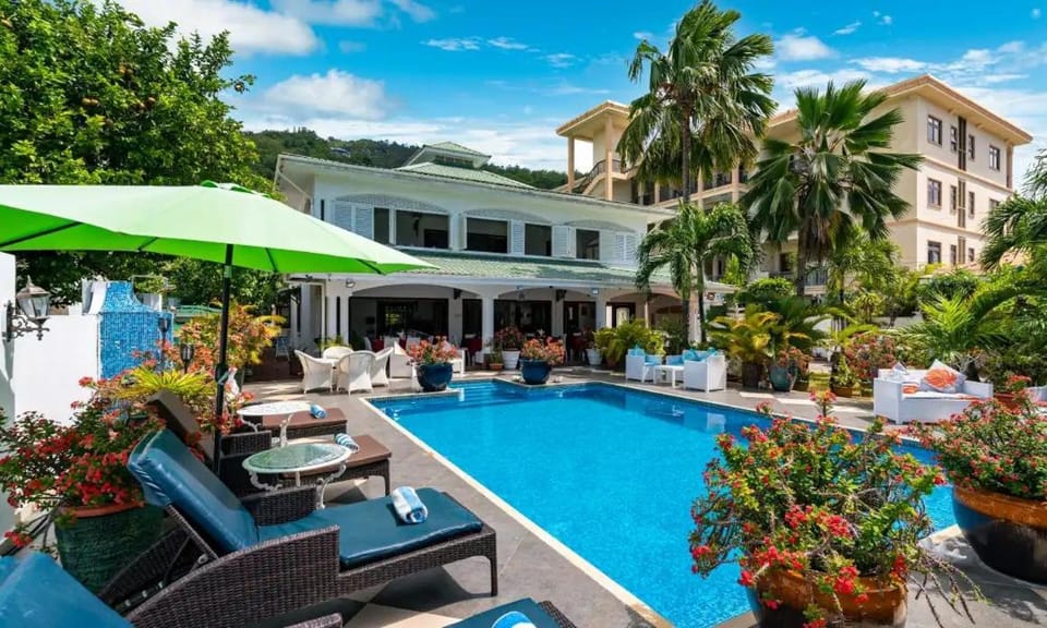 Property building, Swimming pool