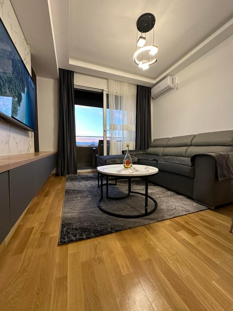 Remote Work - Skopje Apartment in Skopje