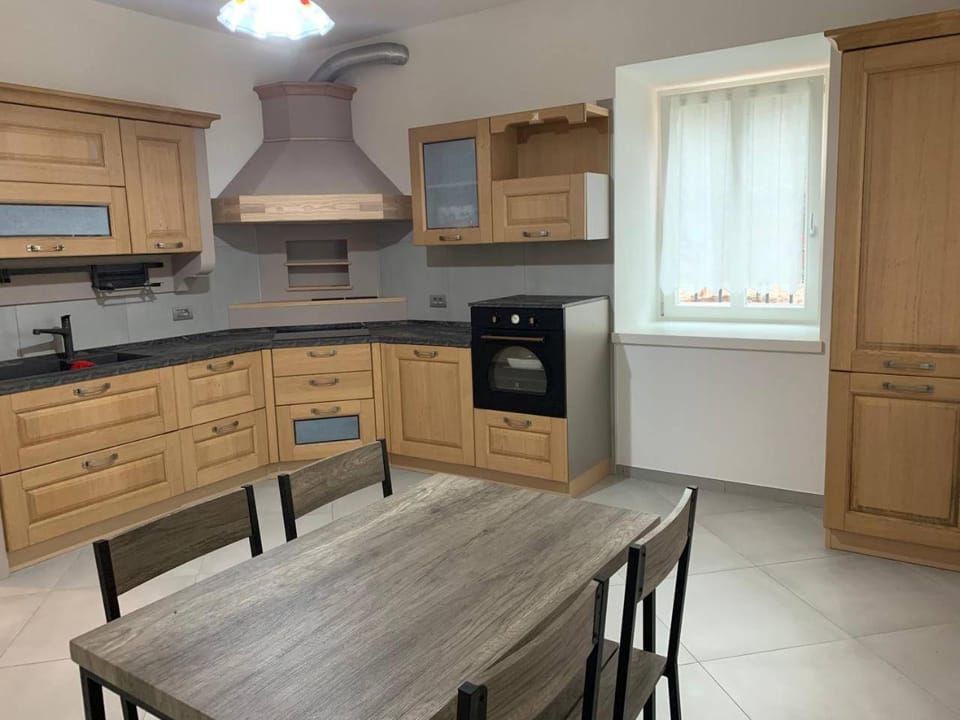 Kitchen or kitchenette, Dining area, dishwasher, oven, stove
