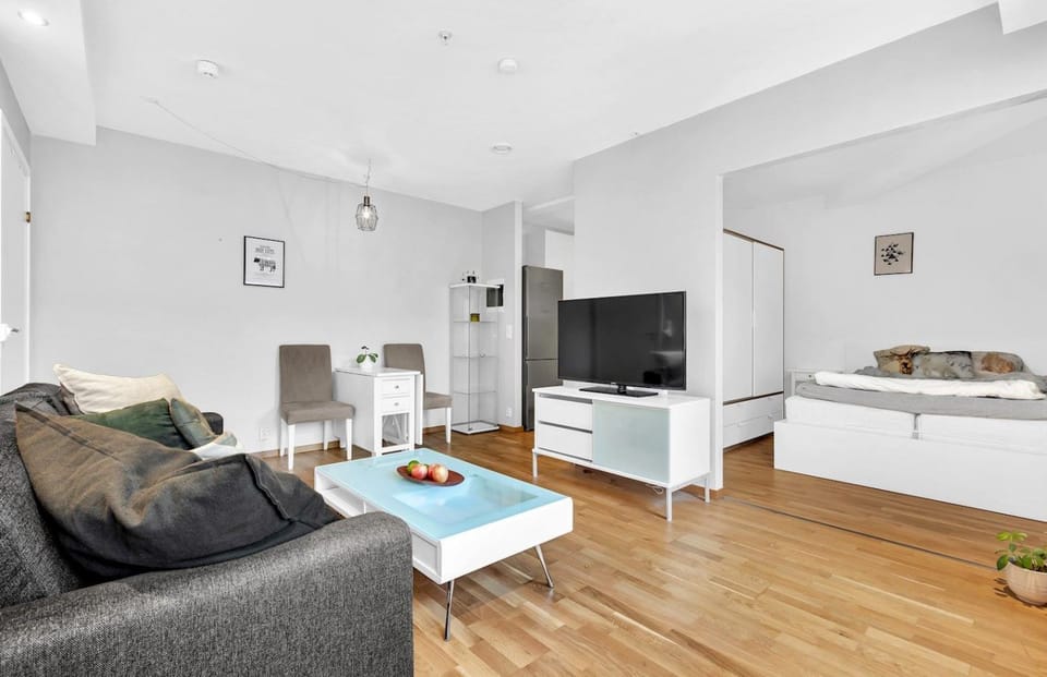 Living room, Bedroom