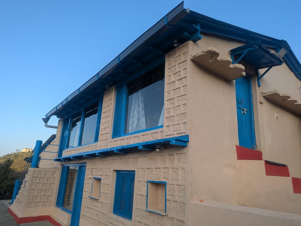 Property building, Day