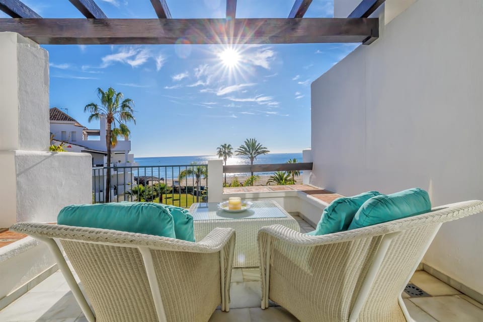 Day, Natural landscape, View (from property/room), Balcony/Terrace, Sea view