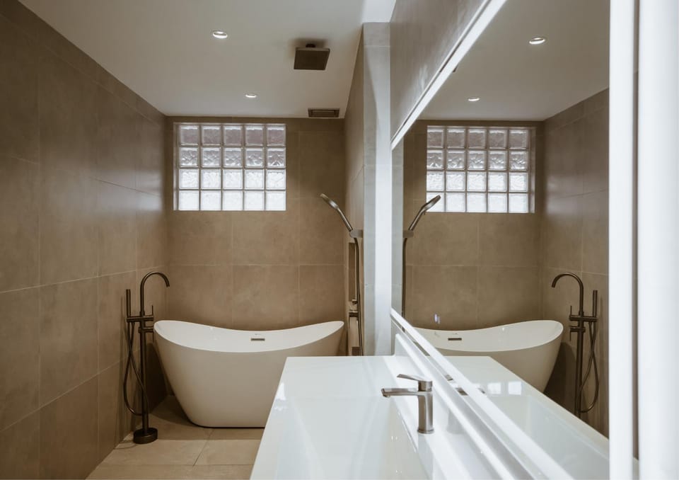 Bathroom, Bath