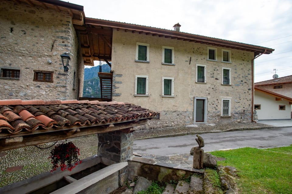 Property building, Day, Landmark view, Inner courtyard view