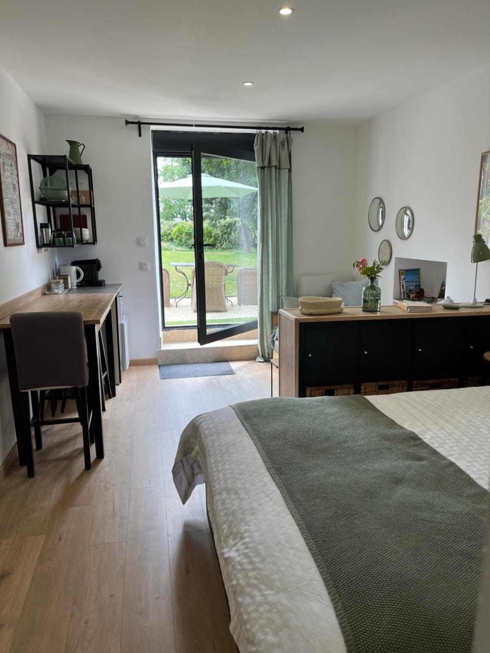 Dining area, Bedroom