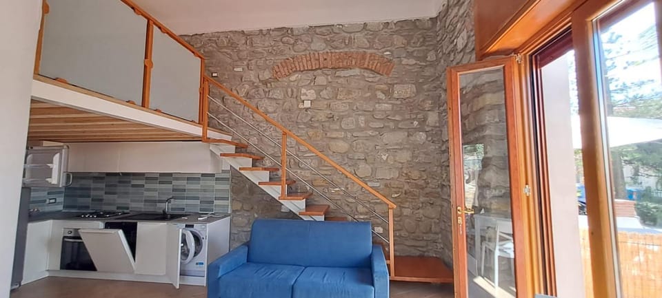 Kitchen or kitchenette, Living room