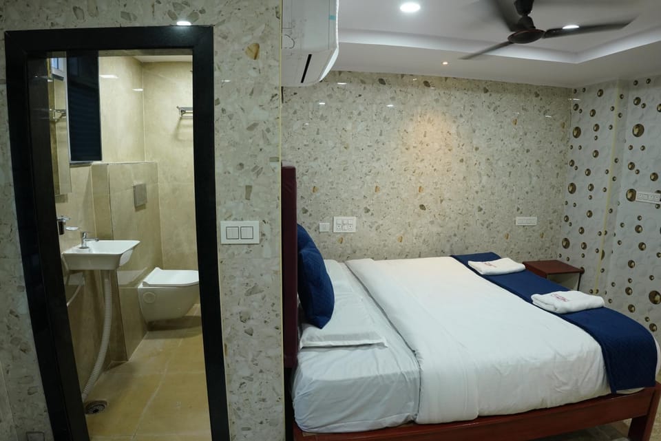 Toilet, Bed, Bathroom, air conditioner