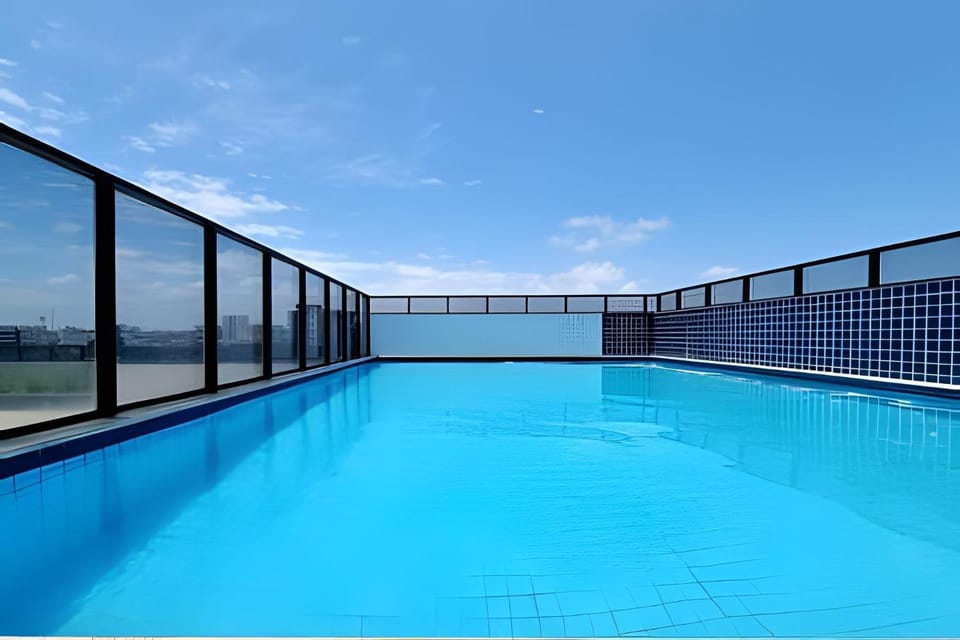 Swimming pool, Swimming pool