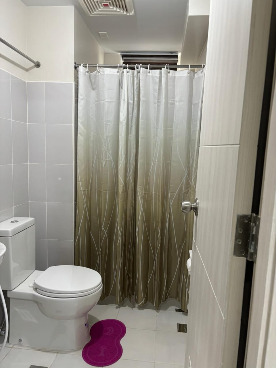 Solana Tower 1 New and Very Neat Studio Unit near SM Manila Apartment hotel in Manila City