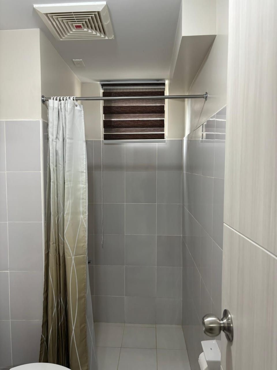 Solana Tower 1 New and Very Neat Studio Unit near SM Manila Apartment hotel in Manila City