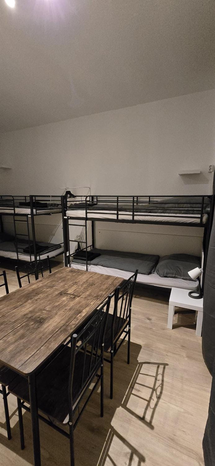 Monteurwohnung Ferienwohnung Krefeld Nähe Düsseldorf 2-4 Personen Apartment in Krefeld