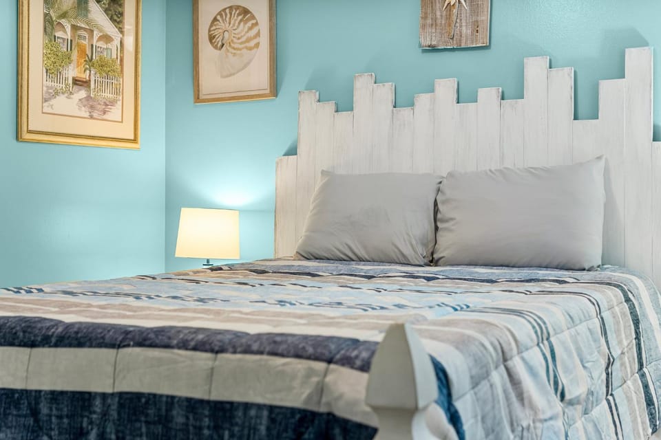 Sunbird Resort! Stunning Beach and Ocean Views! by Dolce Vita Getaways PCB Apartment in Panama City Beach