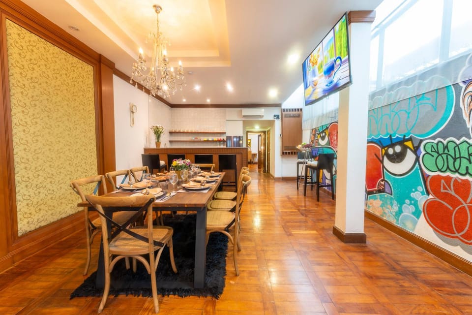 Communal lounge/ TV room