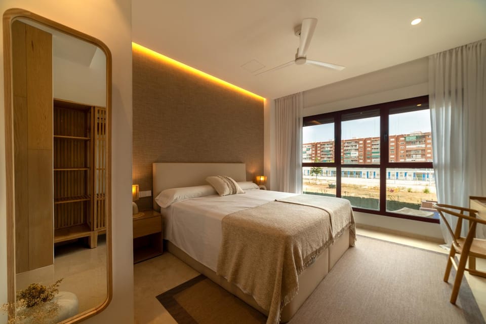 Bed, Seating area, Bedroom