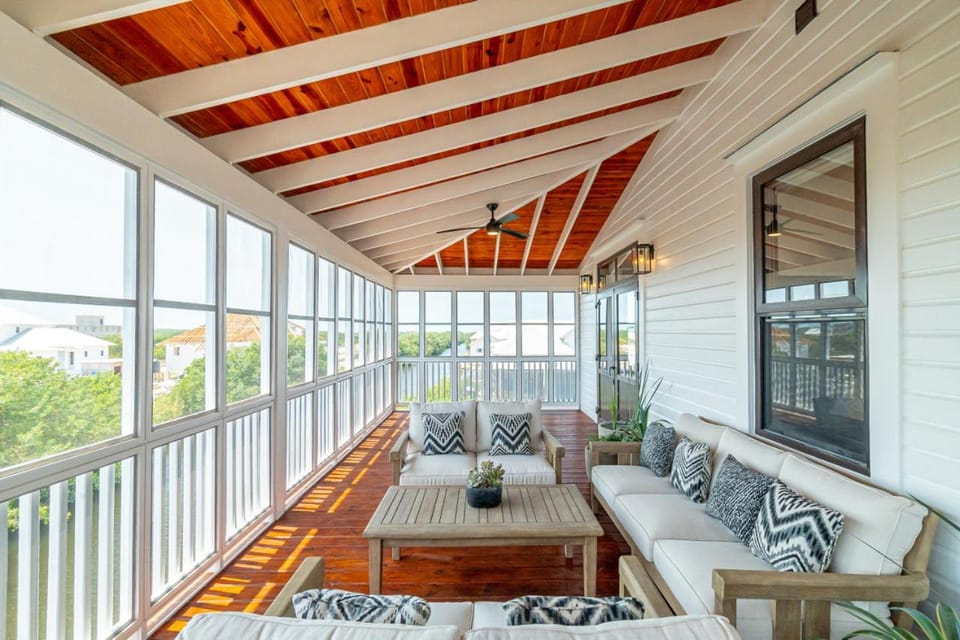 Casa Lush and Mistico Beach Club plus Boat Shuttle Villa in San Pedro