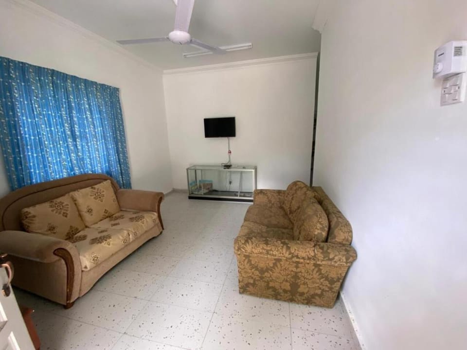 TV and multimedia, Seating area